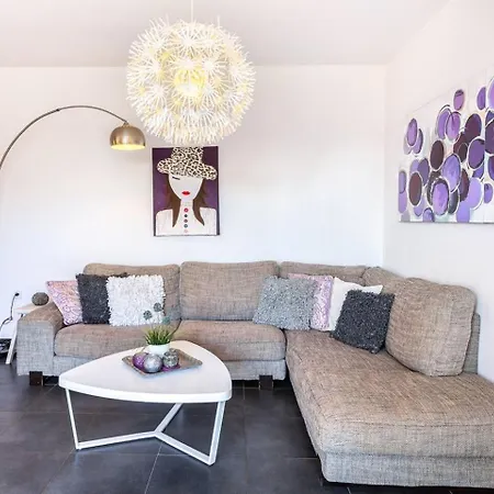 Modern 2-bedroom With Balcony & Free Parking * Medulin